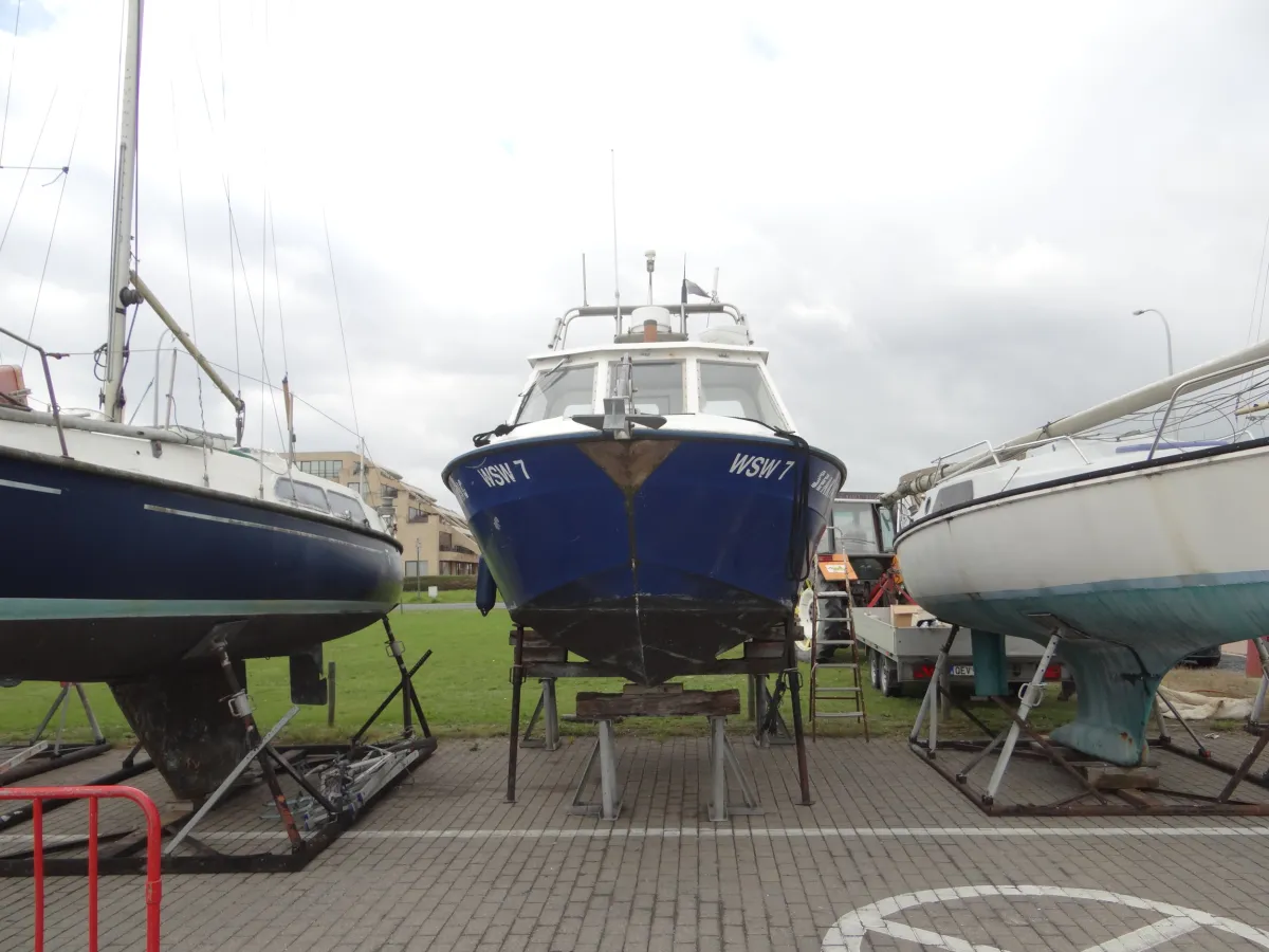 Other material Motorboat Fishing boat Seaking