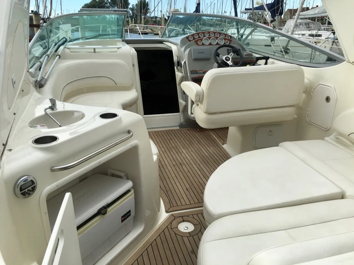 Polyester Speedboat Bayliner 300