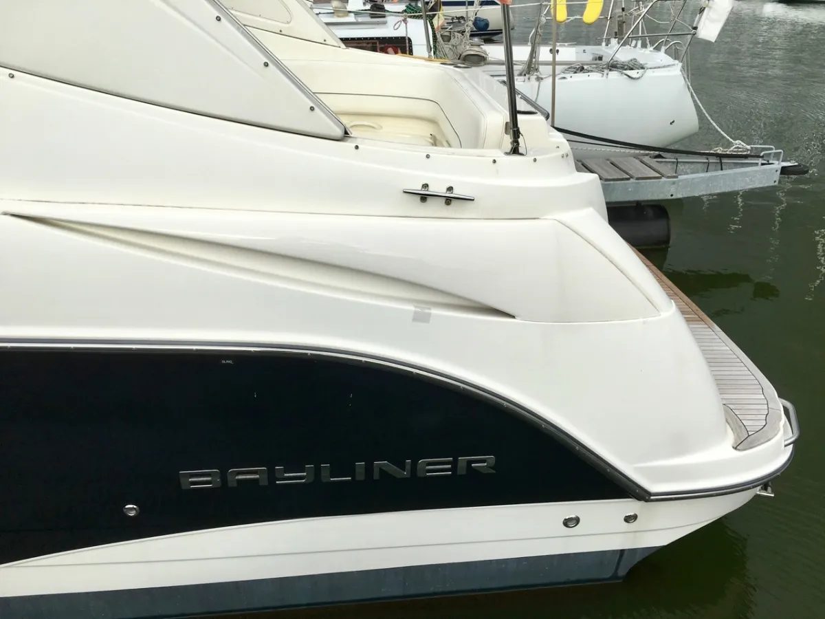 Polyester Speedboat Bayliner 300