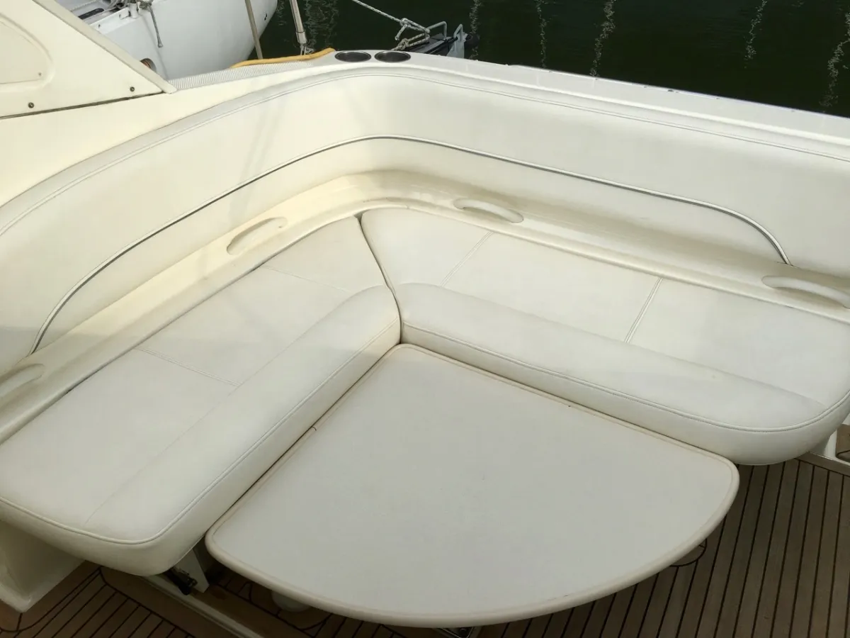 Polyester Speedboat Bayliner 300