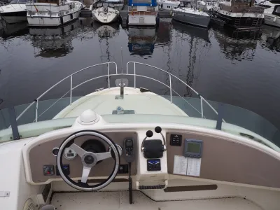 Polyester Motorboat Jeanneau Prestige 32 Photo 10