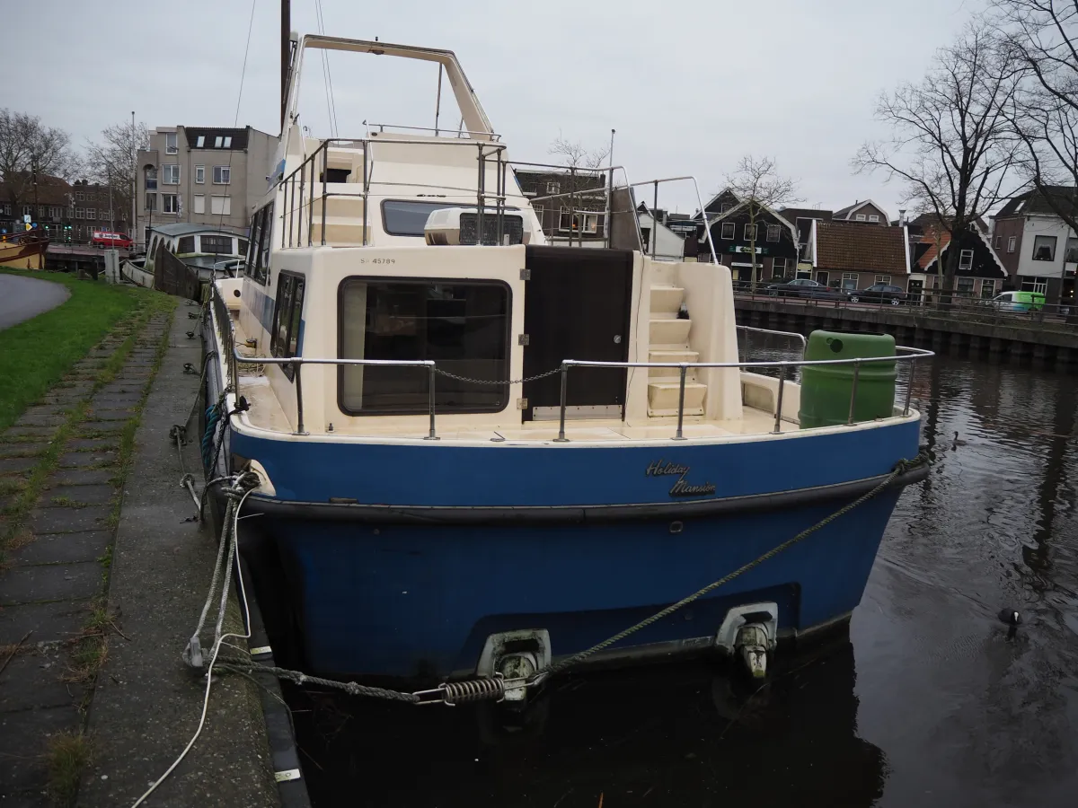 Polyester Motorboat Barracuda Holiday 490