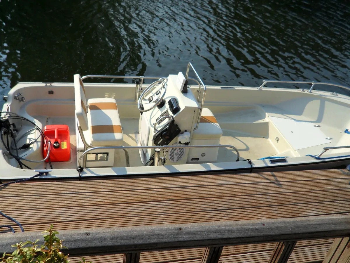 Polyester Console boat Boston Whaler Consoleboot