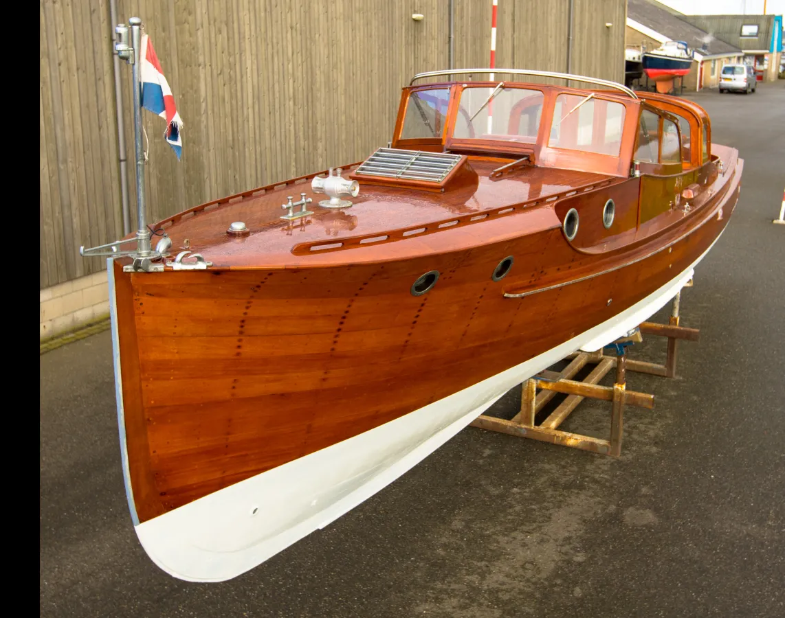 Wood Motorboat Pettersson Salonboot 12,05 Meter