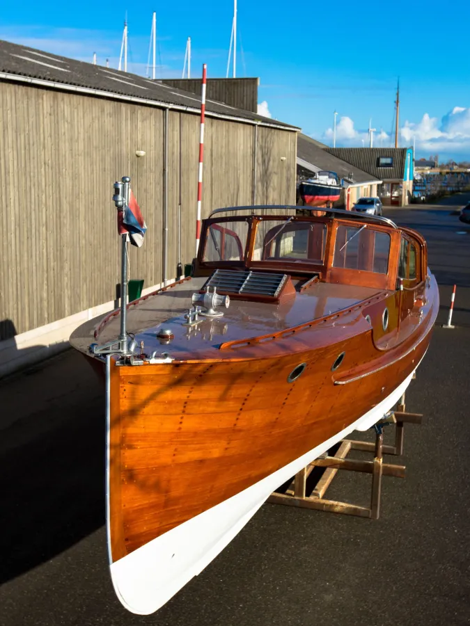 Wood Motorboat Pettersson Salonboot 12,05 Meter