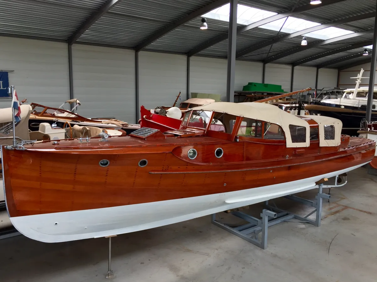 Wood Motorboat Pettersson Salonboot 12,05 Meter