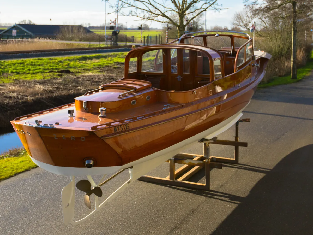 Wood Motorboat Pettersson Salonboot 12,05 Meter