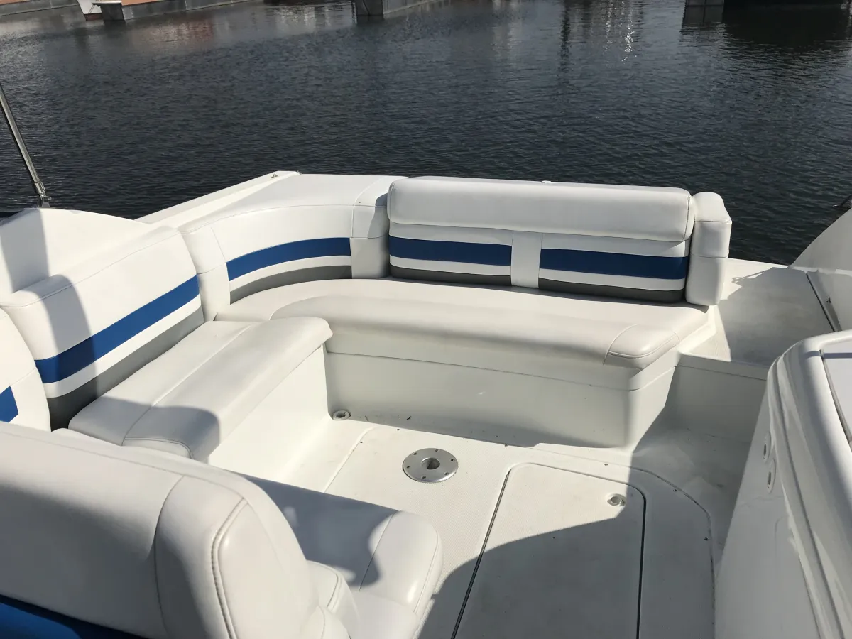 Polyester Speedboat Formula 280 SS