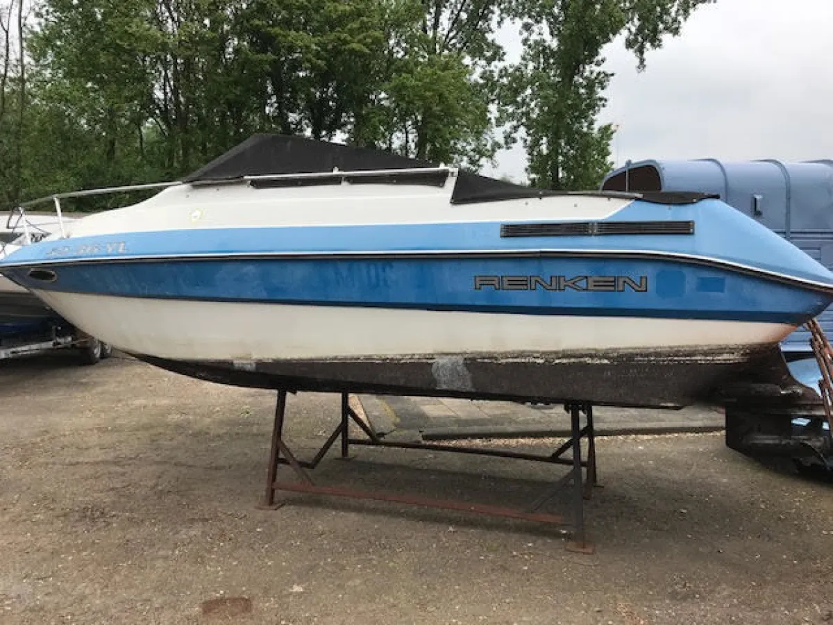 Polyester Speedboat Renken Cyddy 2100