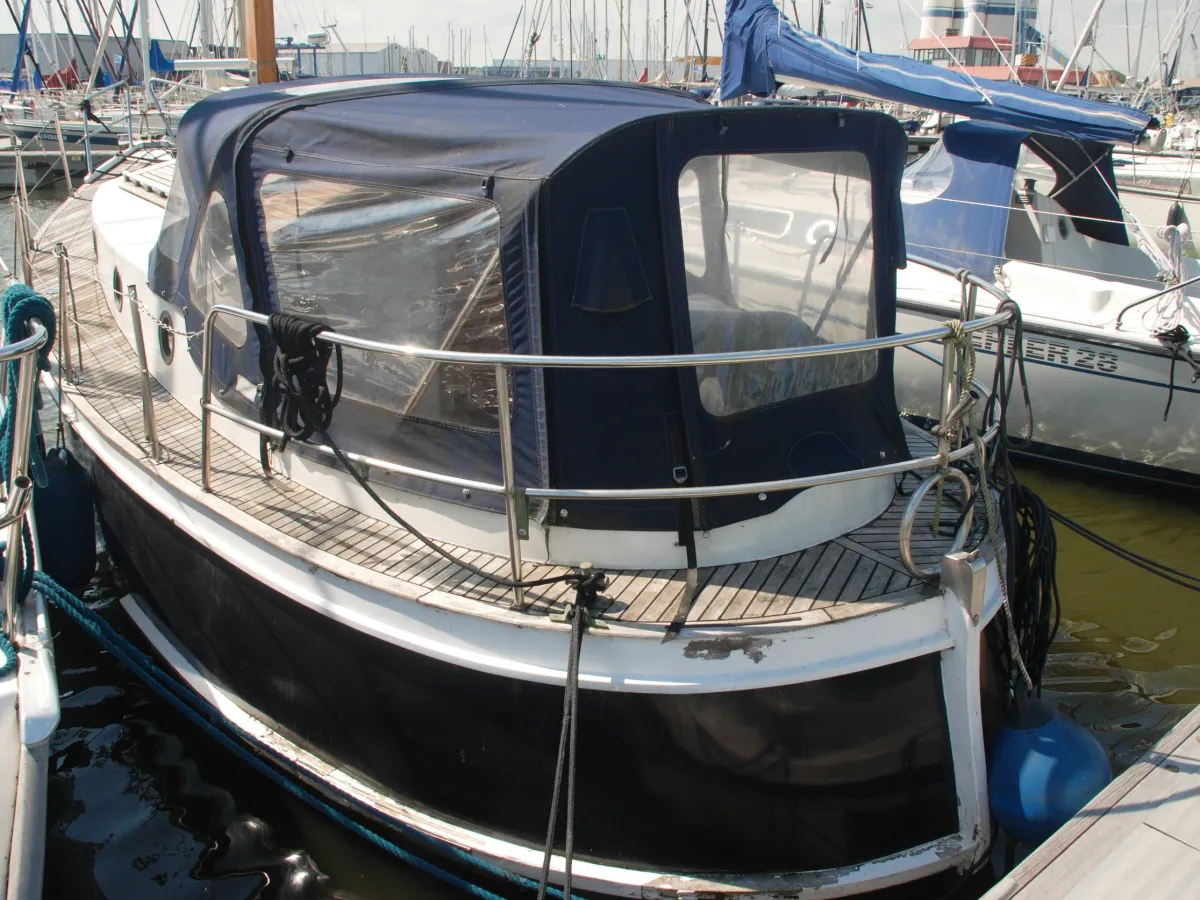 Polyester Motorboat IP 23