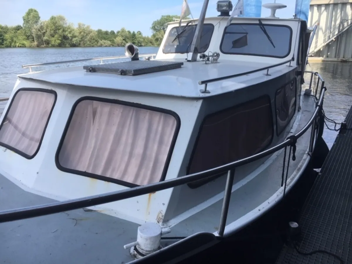 Steel Motorboat Cascaruda 850