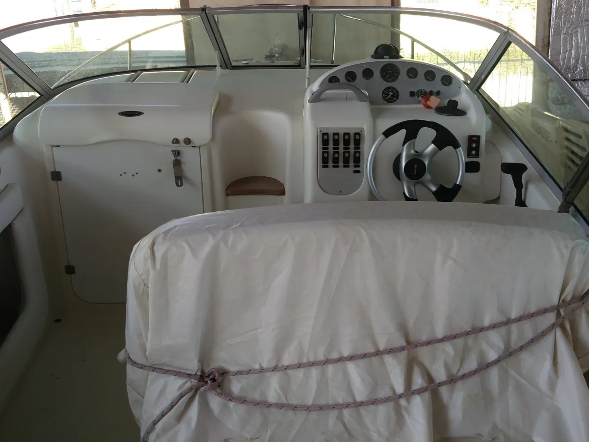 Polyester Speedboat Sessa Oyster 25