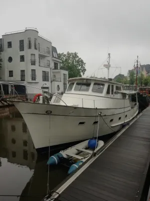 Wood Motorboat Grand Banks Alaskan 49ft Photo 2