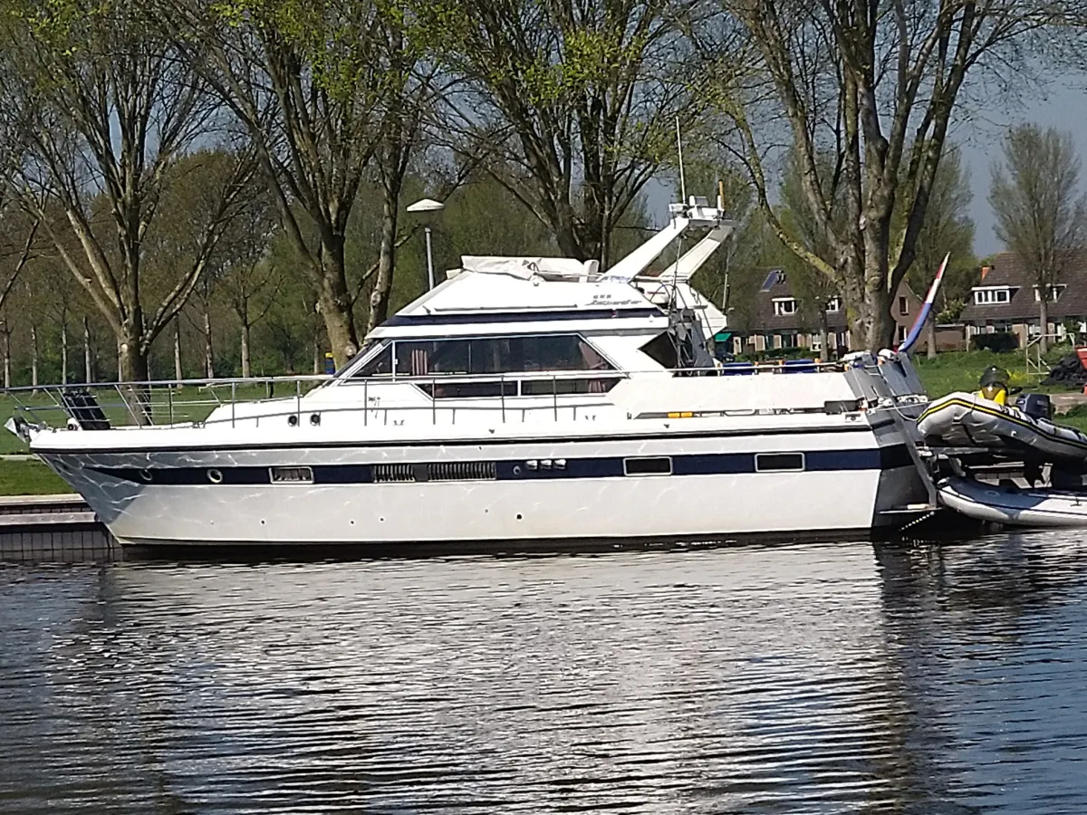 Polyester Motorboat Schwartz Imperator 45