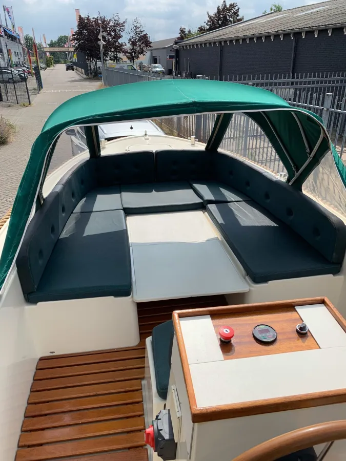 Polyester Sloop Antaris 630 Electro