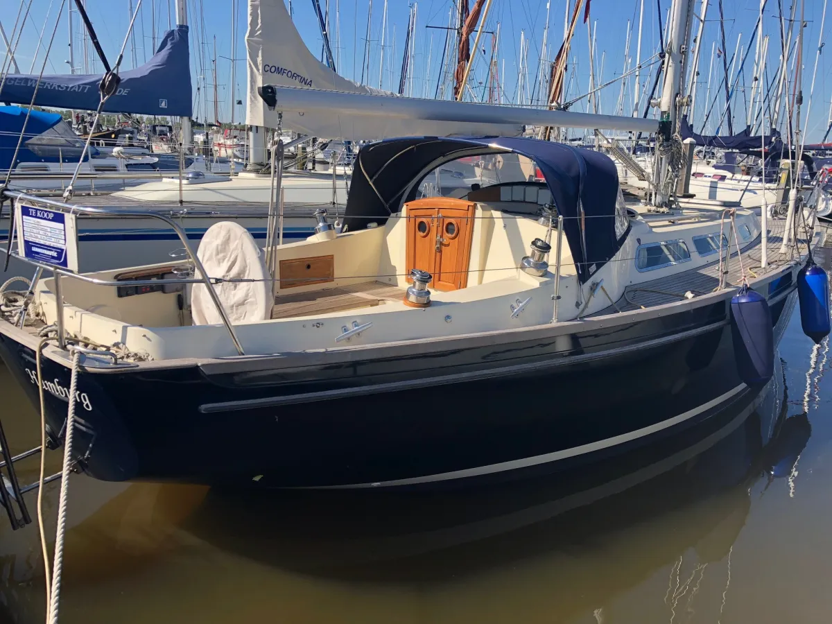 Polyester Sailboat Camper & nicholsons 35