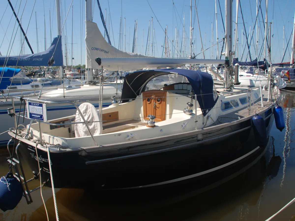 Polyester Sailboat Camper & nicholsons 35