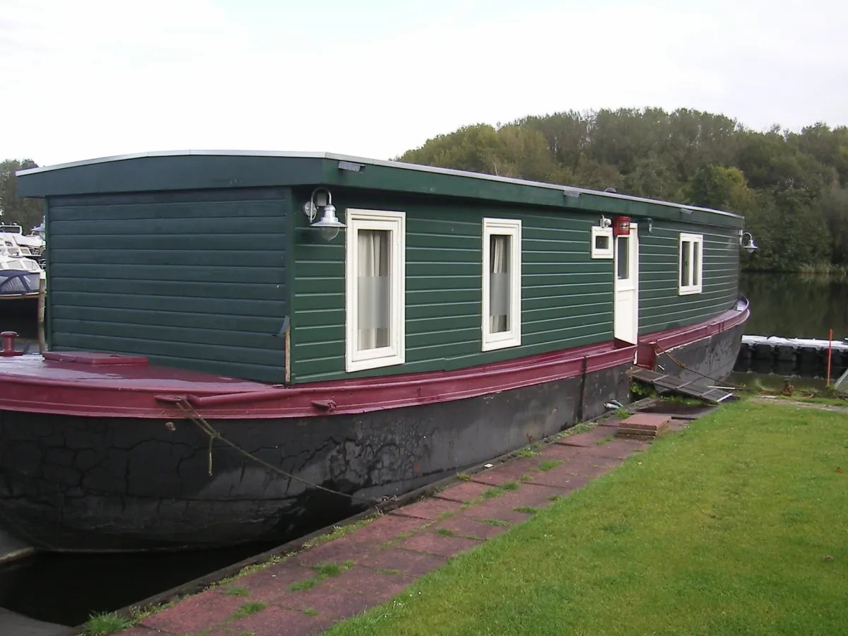 Steel Houseboat IJsselaak Woonschip