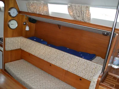 Polyester Sailboat Camper & nicholsons 35 Photo 17