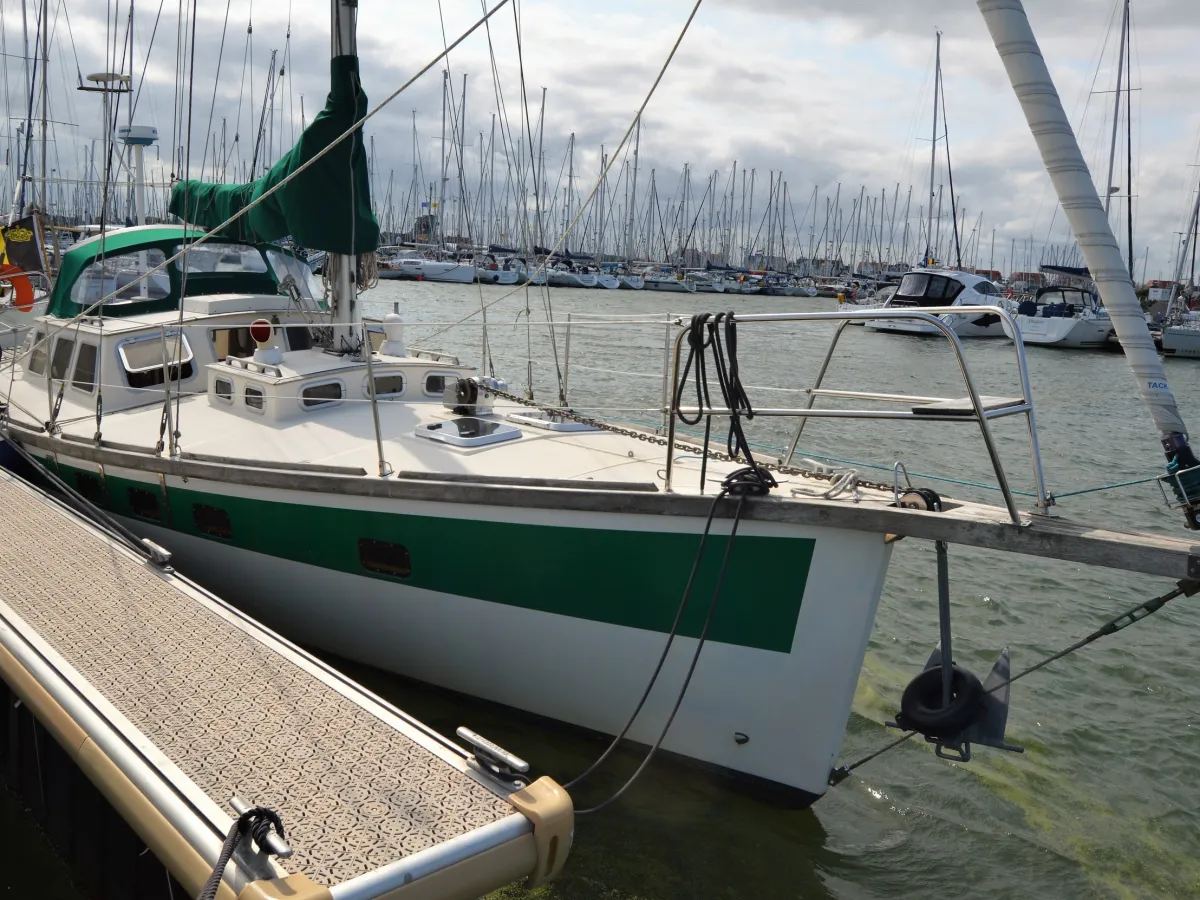 Polyester Sailboat Haliotis 38