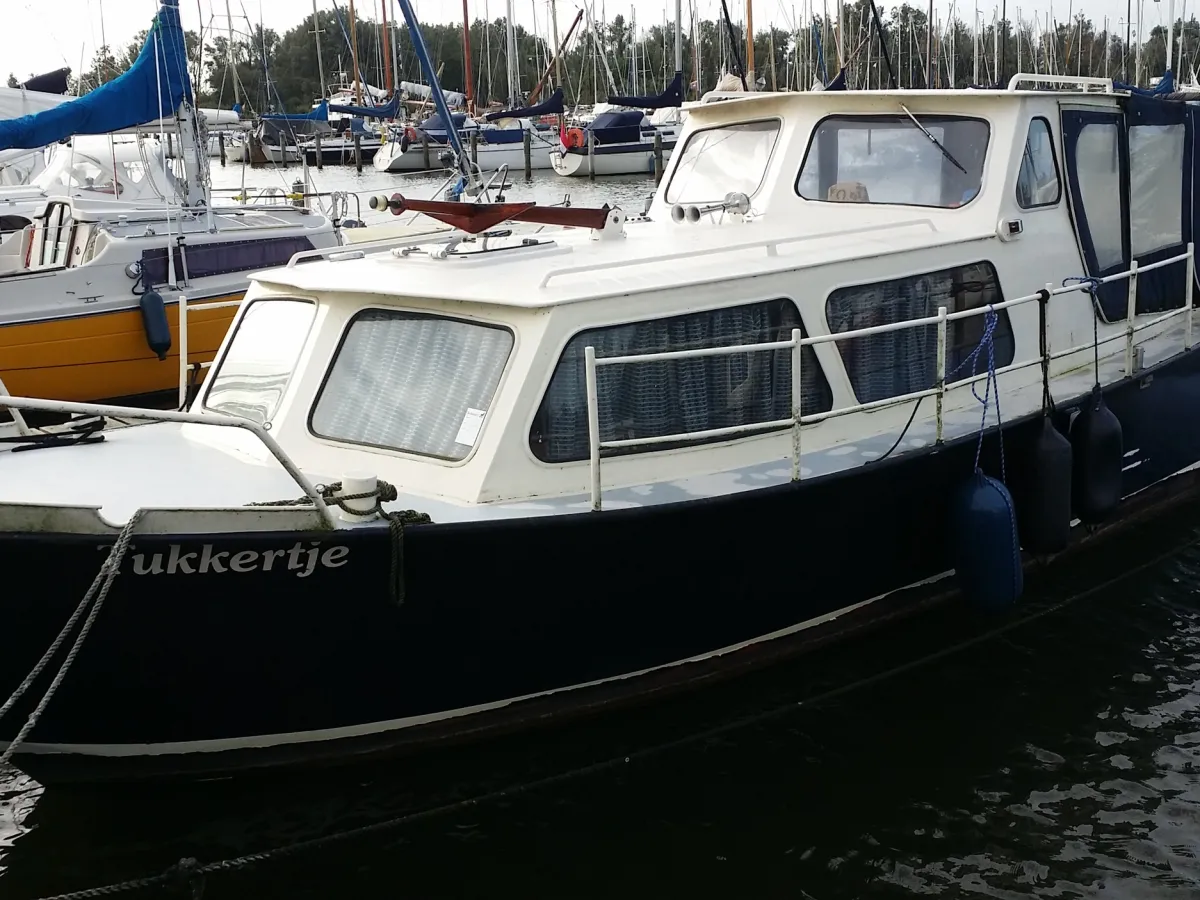 Steel Motorboat Cascaruda Kajuit 850 OK