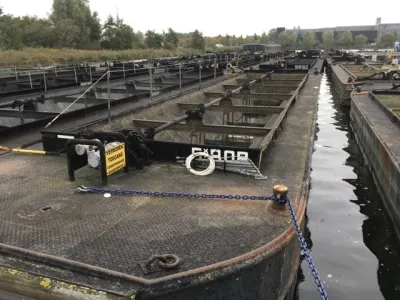 Staal Werkboot Werkboot Onderlosser Foto 1