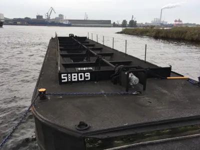 Staal Werkboot Werkboot Onderlosser Foto 1