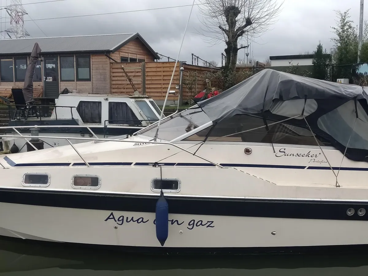 Polyester Speedboat Sunseeker Portofino 28