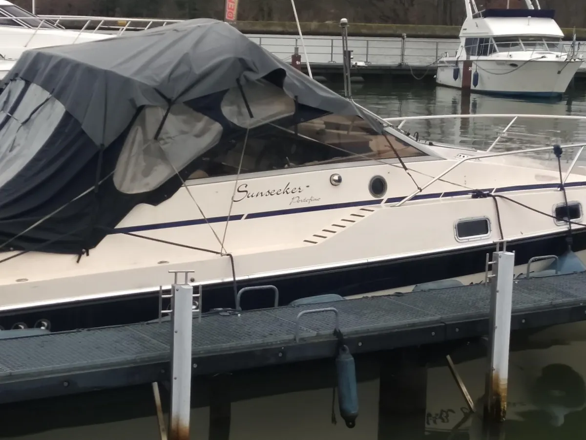 Polyester Speedboat Sunseeker Portofino 28