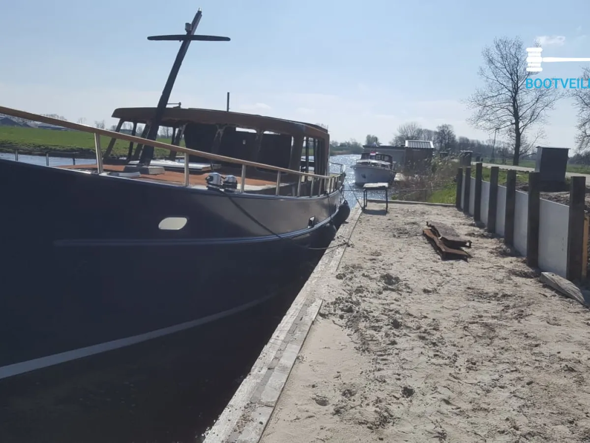 Steel Motorboat Custom Trawler 53