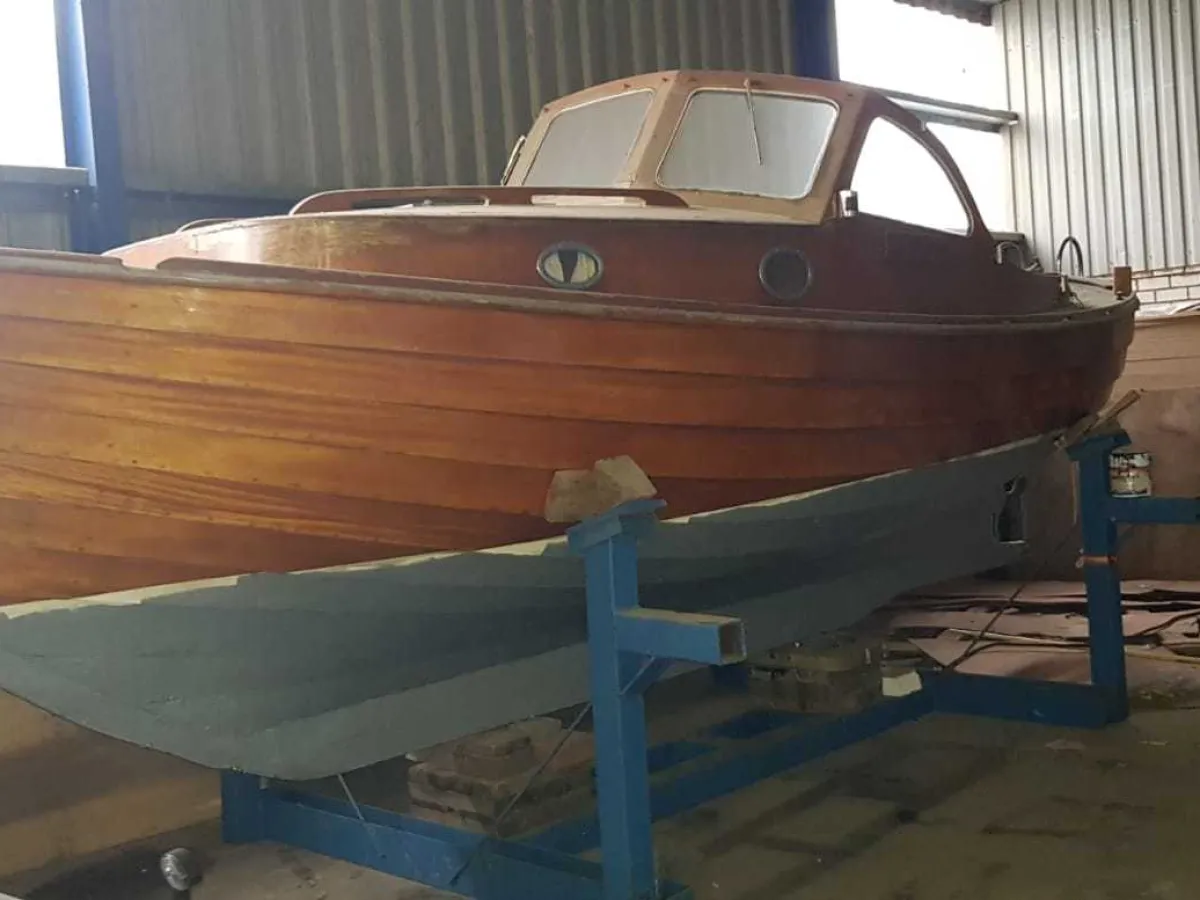 Wood Motorboat Snipa 695