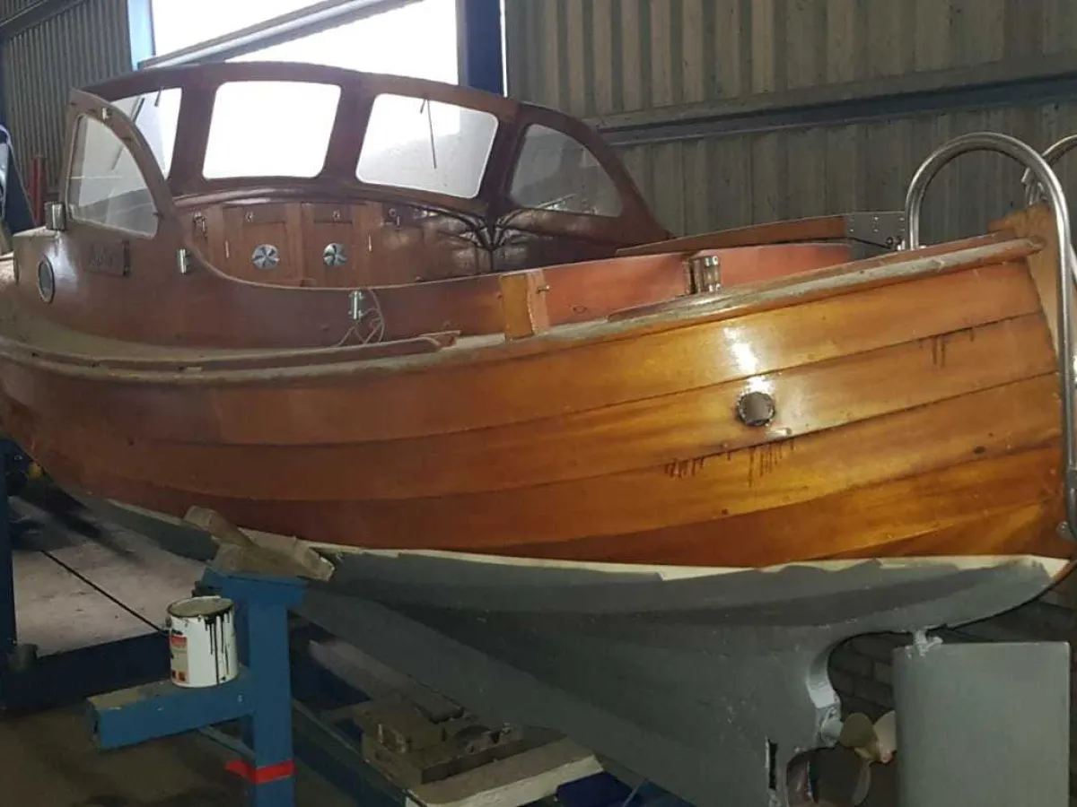 Wood Motorboat Snipa 695