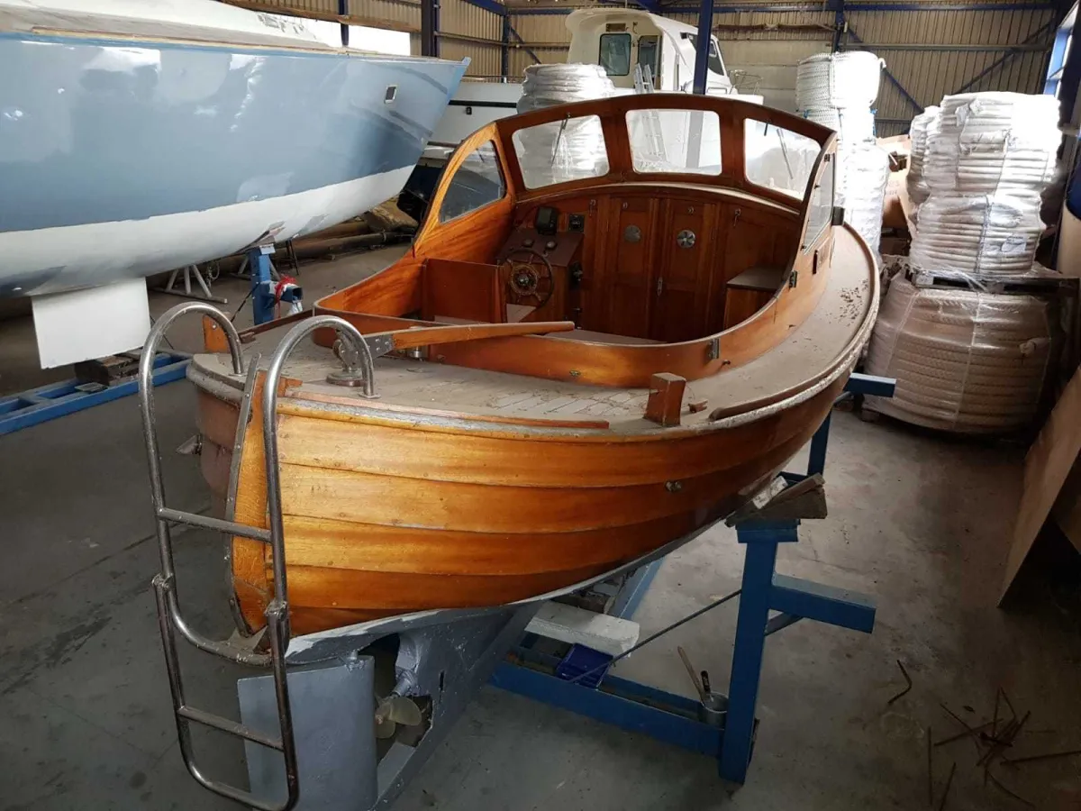 Wood Motorboat Snipa 695