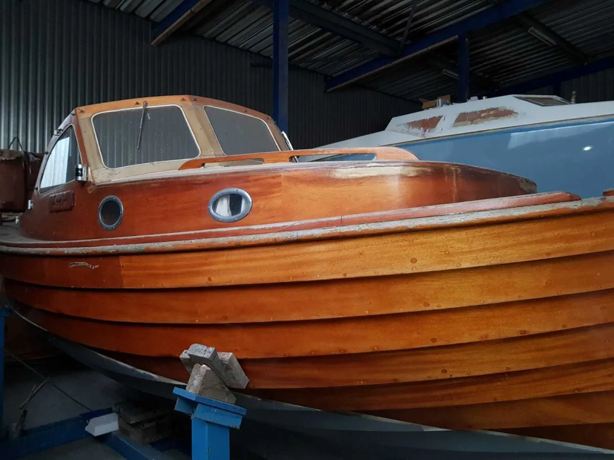 Wood Motorboat Snipa 695