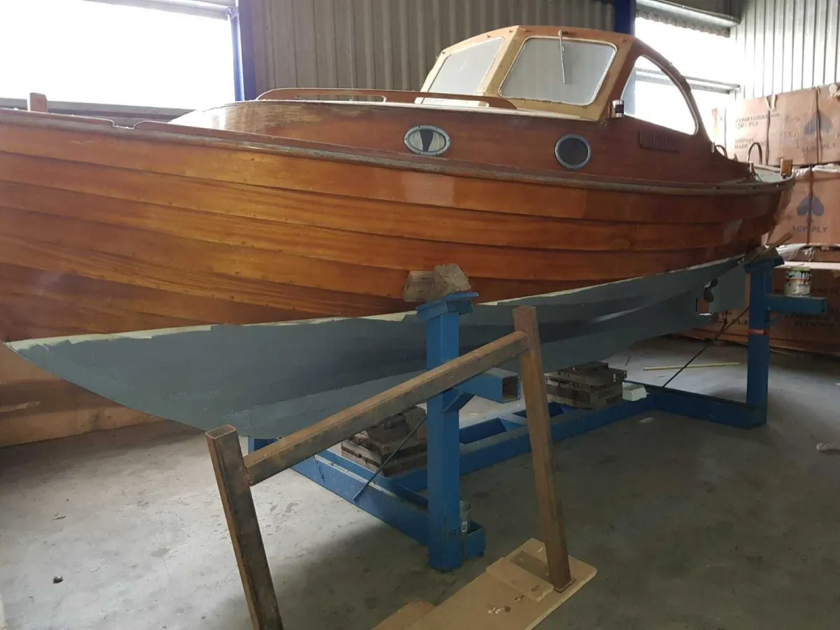 Wood Motorboat Snipa 695