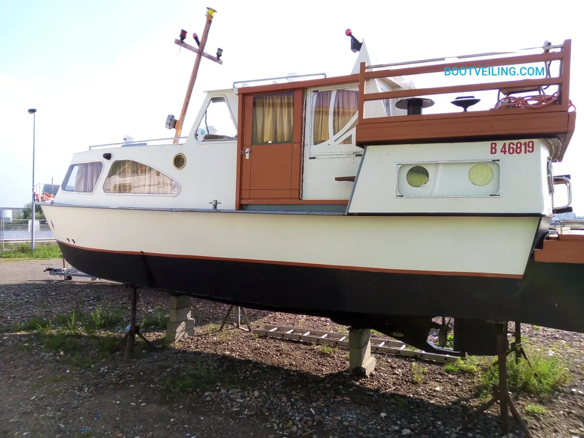 Steel Motorboat Motor yacht 29