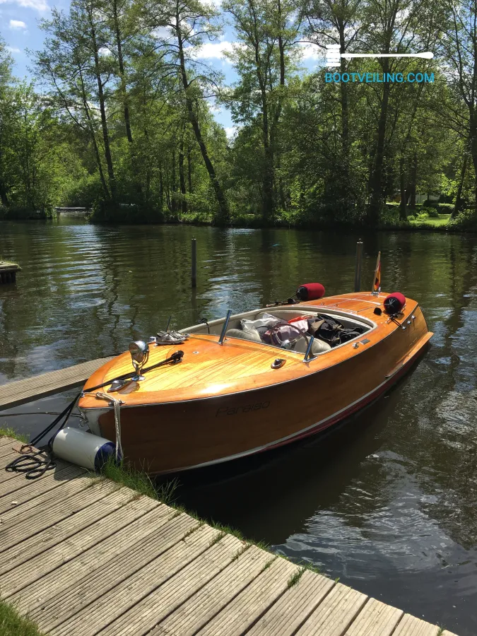 Wood Speedboat Runabout 19