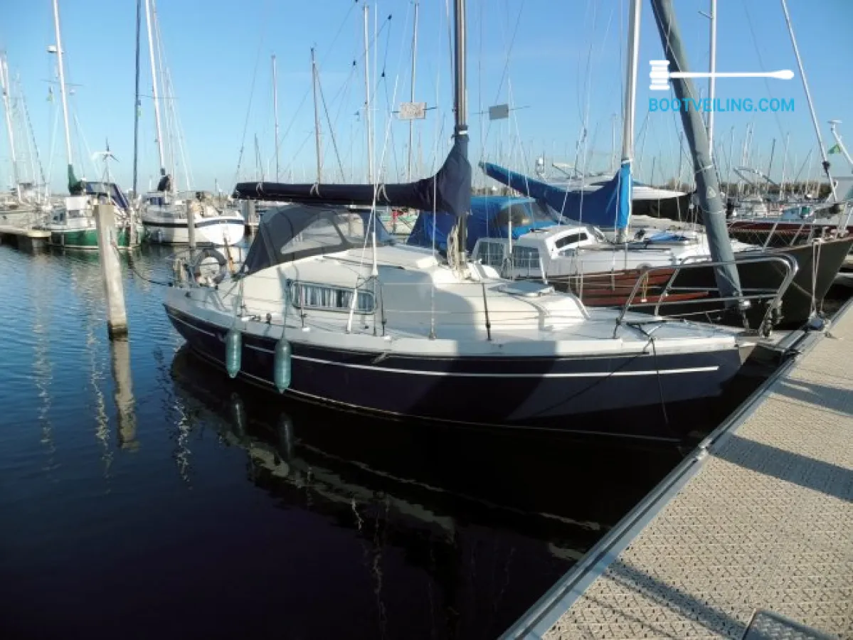 Polyester Sailboat Compromis 720