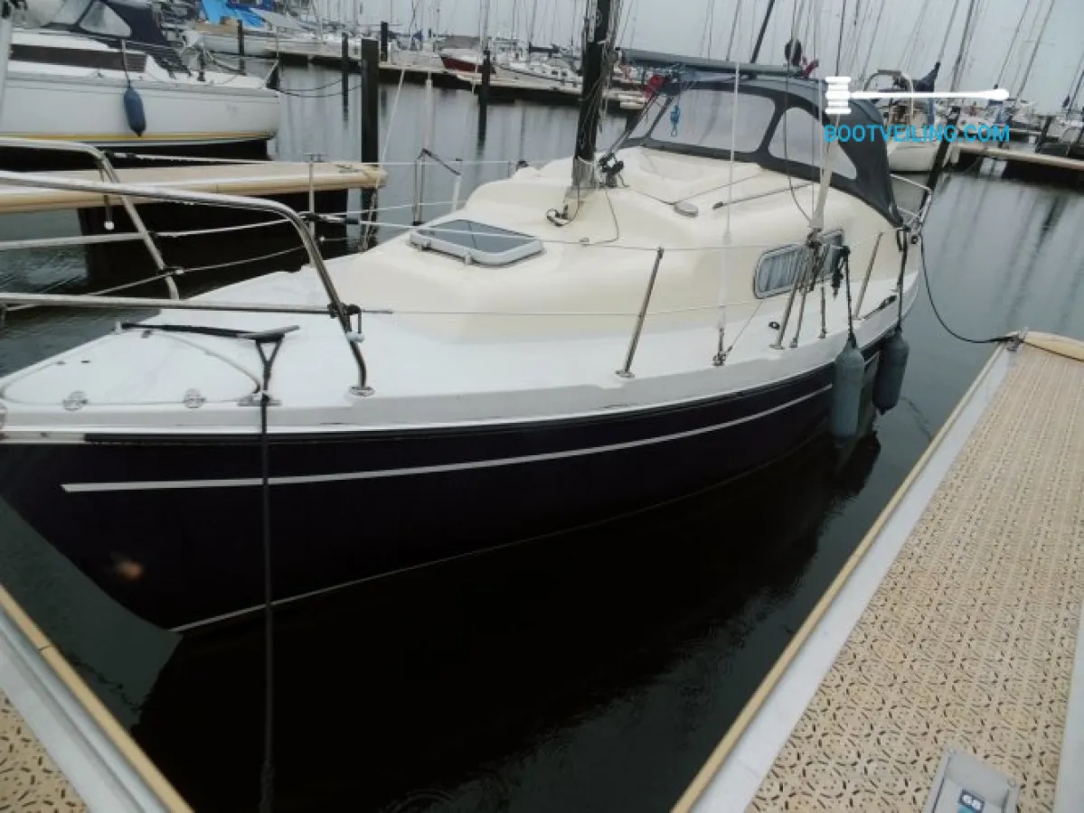 Polyester Sailboat Compromis 720