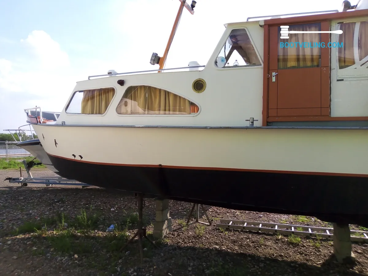 Steel Motorboat Motor yacht 29