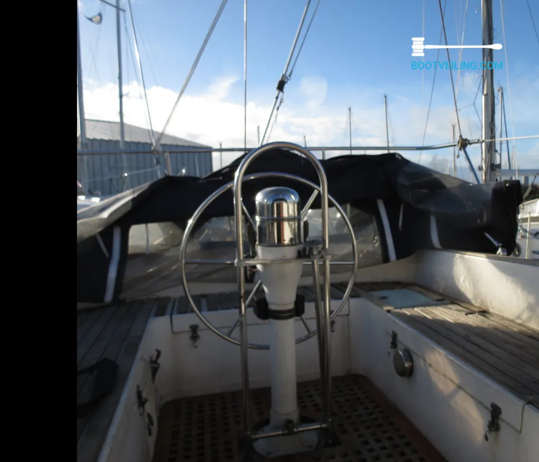 Polyester Sailboat Compromis 720