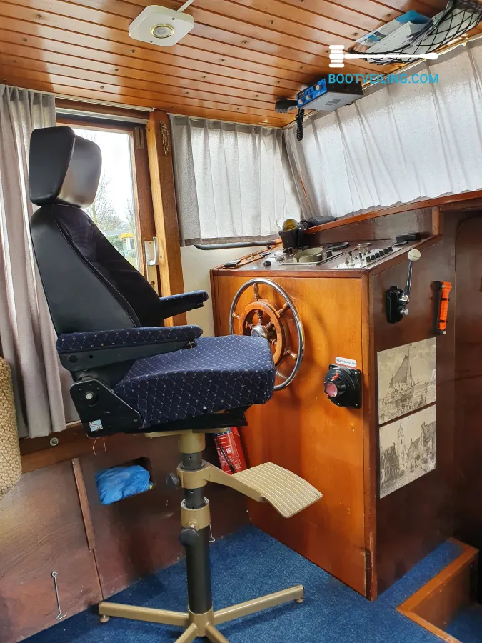 Steel Motorboat Cascaruda 29