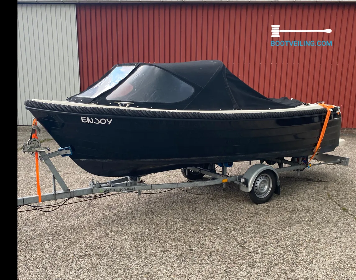 Polyester Sloop Admiral 550 Tender