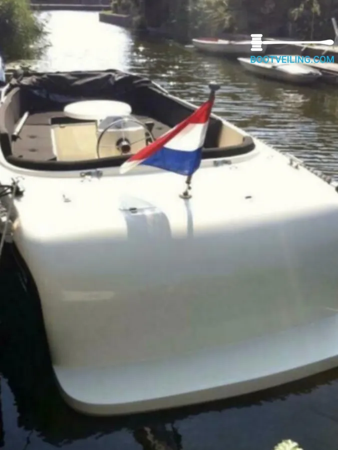 Polyester Sloop Admiral 550 Tender