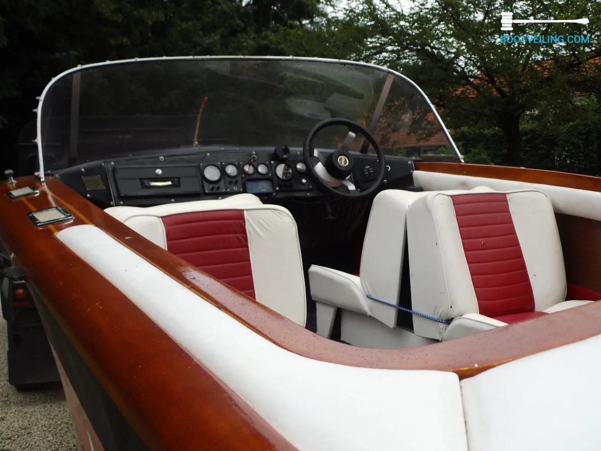 Polyester Speedboat Libella Princess 18