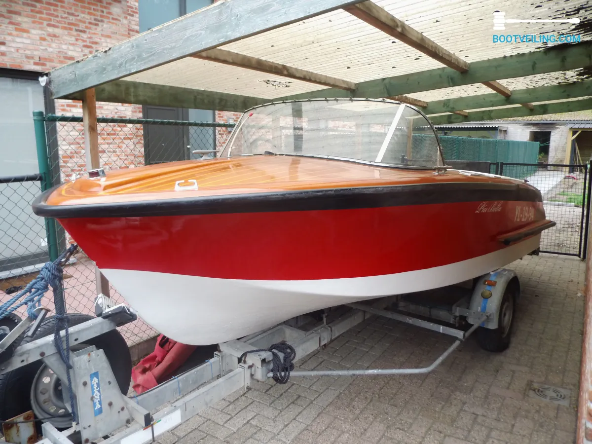 Polyester Speedboat Libella Princess 18