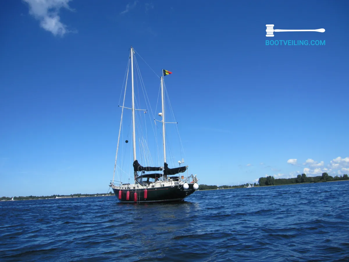 Polyester Sailboat Frans Maas Calypso 43