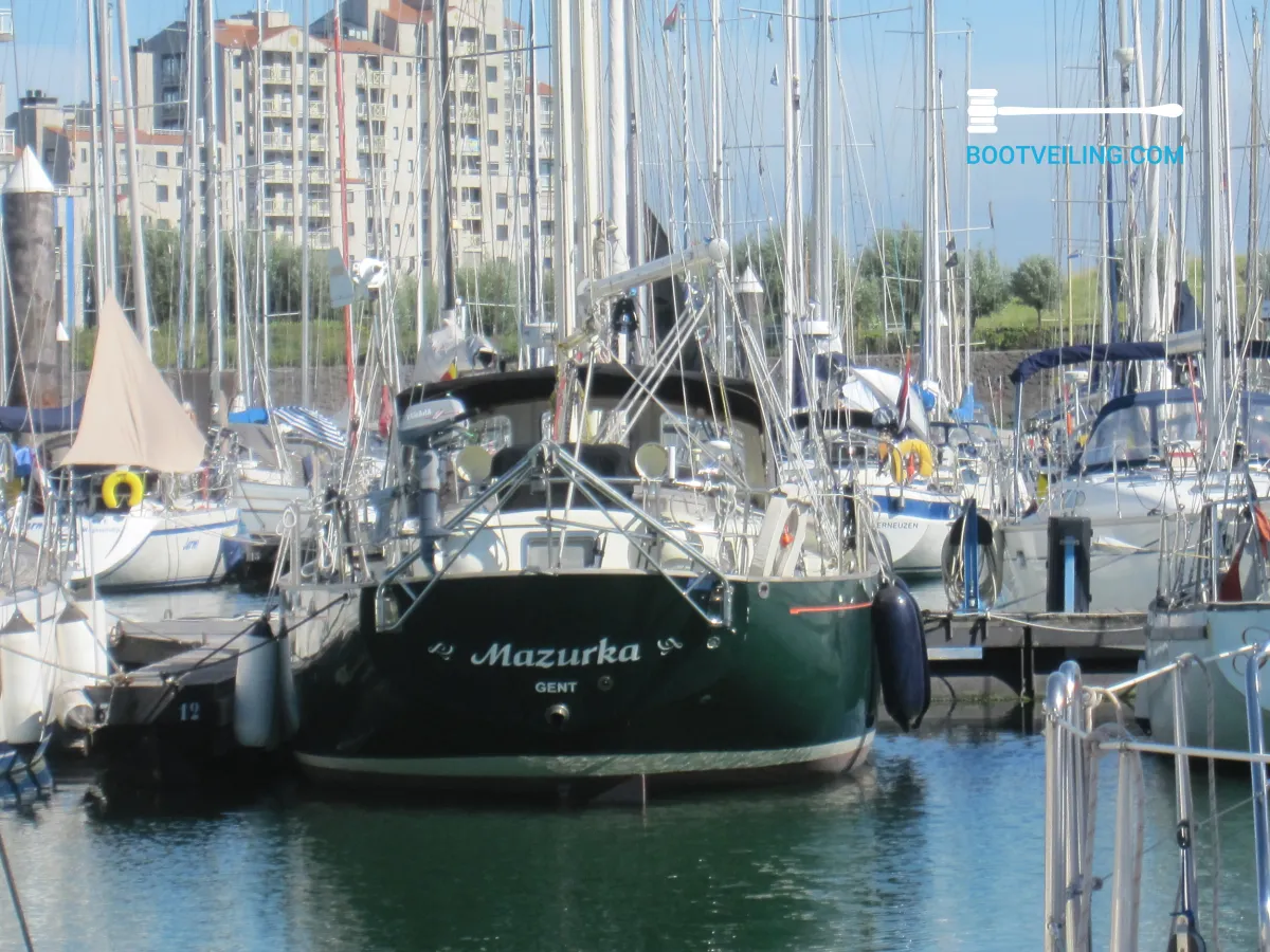 Polyester Sailboat Frans Maas Calypso 43