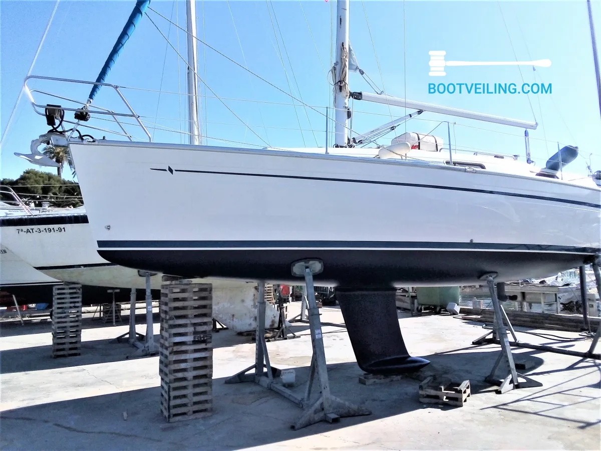 Polyester Sailboat Bavaria 31