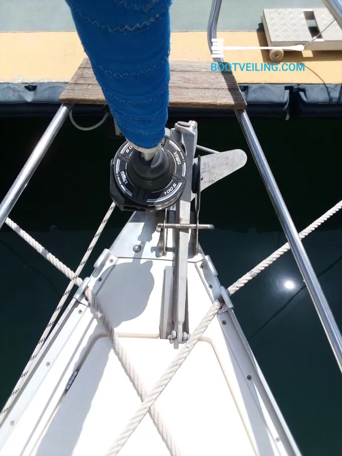 Polyester Sailboat Bavaria 31